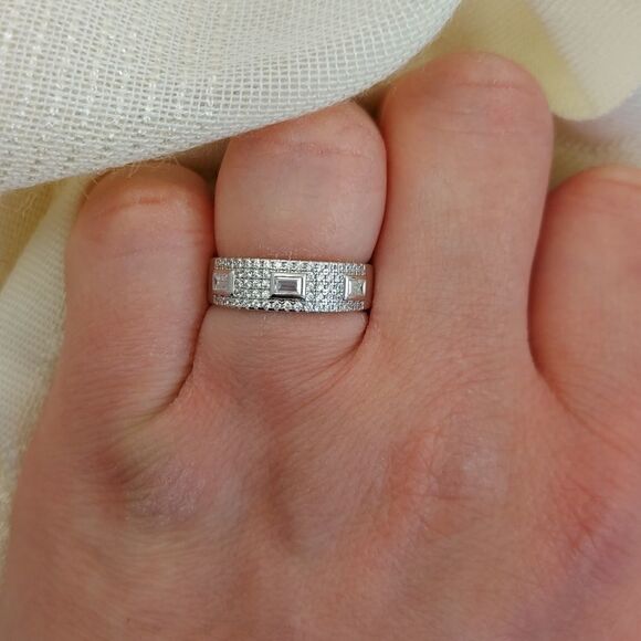 ⭐925 Sterling Silver Luxury Wedding Band - Picture 10 of 11